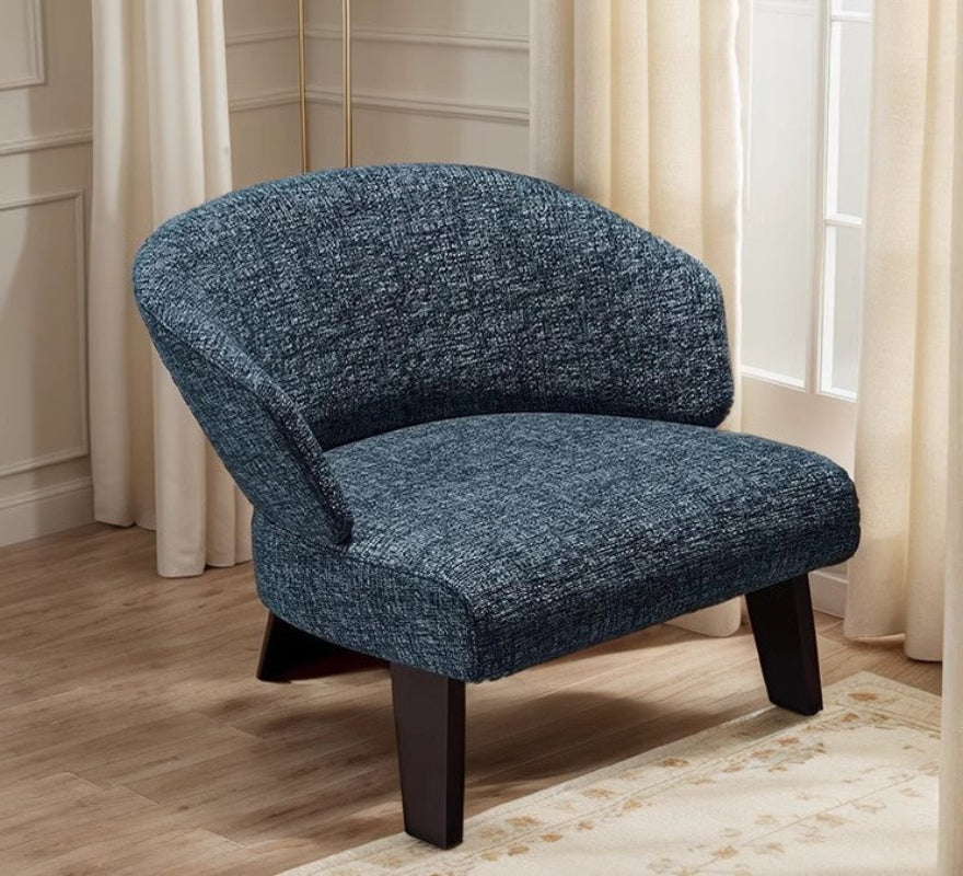 【Brand】Creed Lounge Chair, Italian Designer Top‑Grain Leather Accent Chair, High‑Back Upholstered Armchair with Matte Metal Base for Villa, Living Room & Study