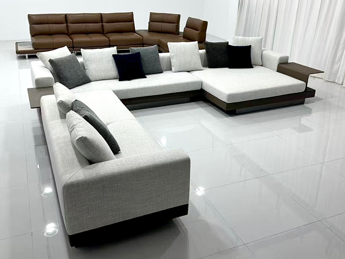 Minotti Connery L-shaped sectional sofa (Italian minimalist style)
